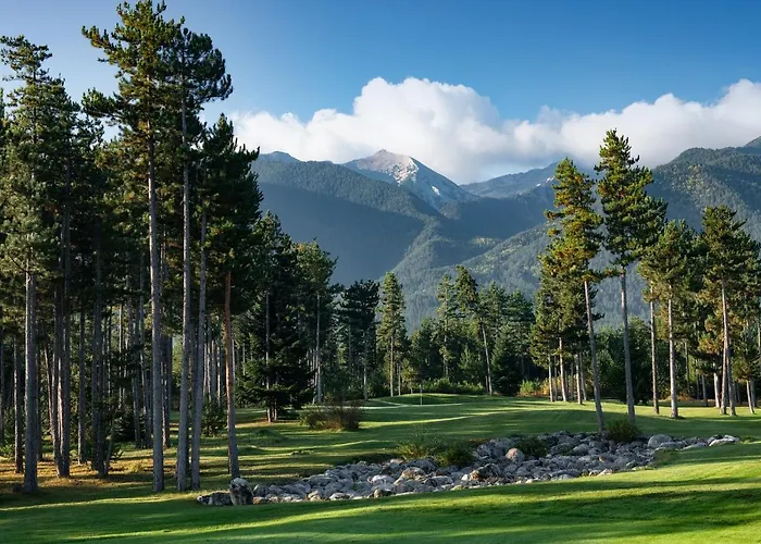 Luxury Pirin Golf & Country Club 木屋 班斯科