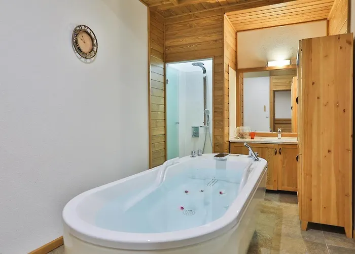 Luxury Pirin Golf & Country Club Chalet *