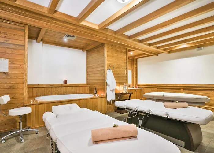 Luxury Pirin Golf & Country Club Chalet Bansko